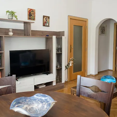Sunny 2-bedroom Flat Near Sea Garden I Chayka, By Flat Mаnаger Апартаменты Варна