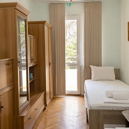 Sunny 2-bedroom Flat Near Sea Garden I Chayka, By Flat Mаnаger * Варна