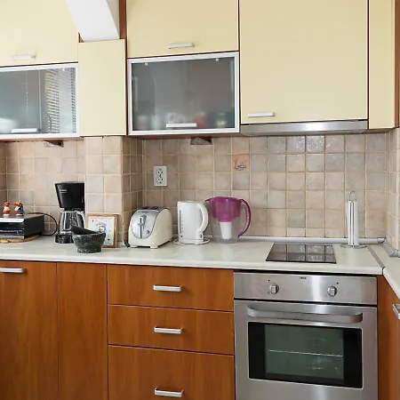 Sunny 2-bedroom Flat Near Sea Garden I Chayka, By Flat Mаnаger Apartamento Varna