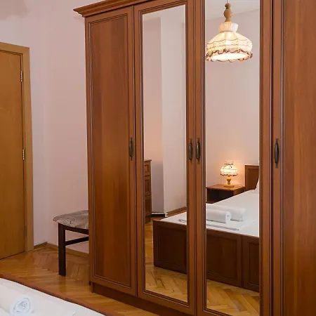 Sunny 2-bedroom Flat Near Sea Garden I Chayka, By Flat Mаnаger וארנה