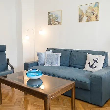 Sunny 2-bedroom Flat Near Sea Garden I Chayka, By Flat Mаnаger Apartament Varna