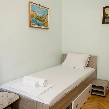 Sunny 2-bedroom Flat Near Sea Garden I Chayka, By Flat Mаnаger וארנה